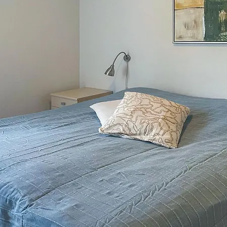 Apartment 2 Bedroom Lovely In Gudhjem